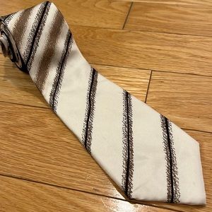 VINTAGE Serica White With Tan & Brown Diagonal Stripes Silk Tie